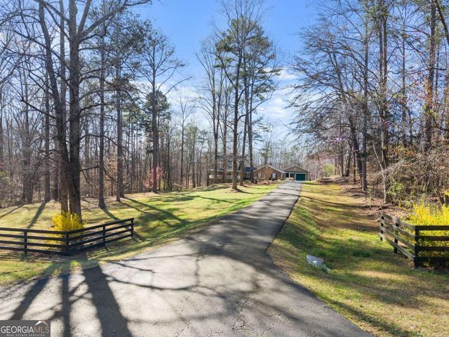 312 Ashley Brook Drive, Lula, GA 30554