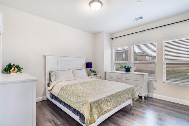 1553 N State Street, Fresno, CA 93722