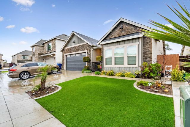 1553 N State Street, Fresno, CA 93722