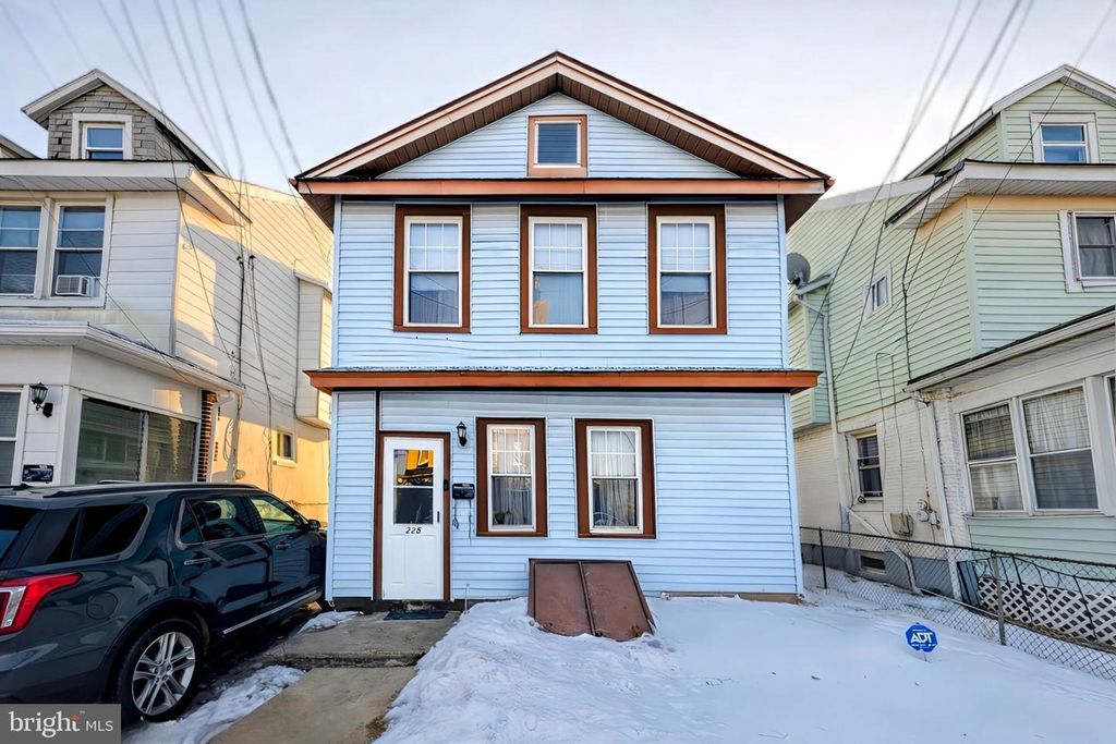 225 S JOHNSTON AVE, Hamilton, NJ 08609