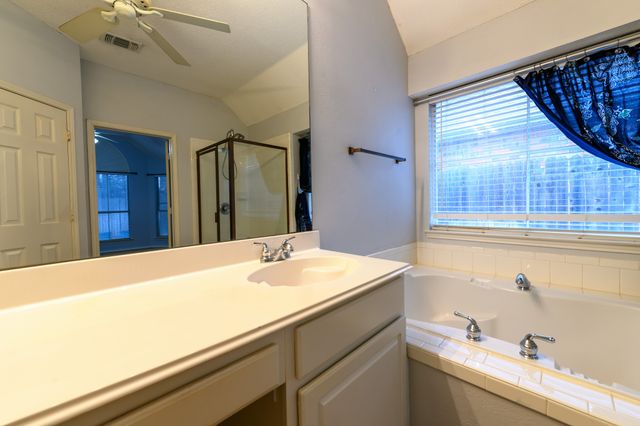 5204 Warm Springs Trail, Fort Worth, TX 76137