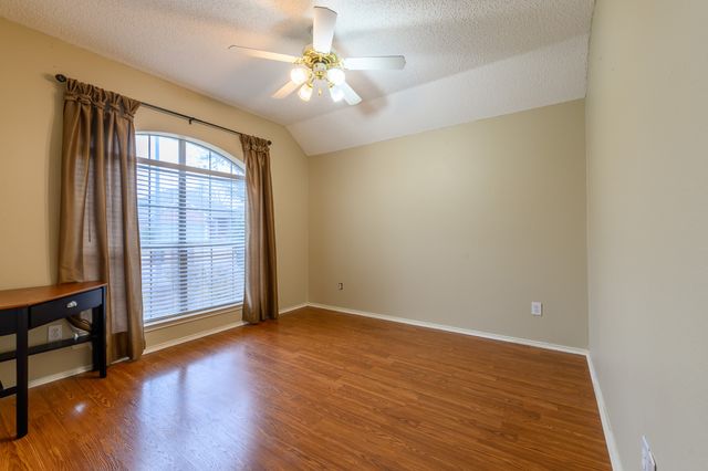 5204 Warm Springs Trail, Fort Worth, TX 76137