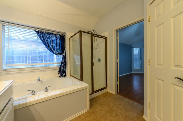 5204 Warm Springs Trail, Fort Worth, TX 76137