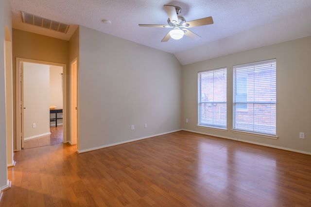 5204 Warm Springs Trail, Fort Worth, TX 76137