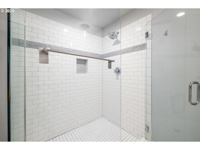 5147 Se CORA St, Portland, OR 97206