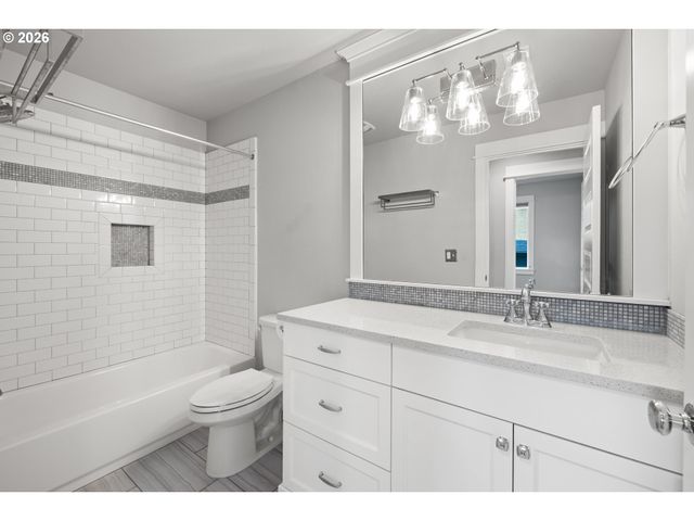 5147 Se CORA St, Portland, OR 97206