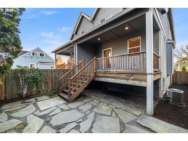 5147 Se CORA St, Portland, OR 97206