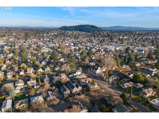 5147 Se CORA St, Portland, OR 97206