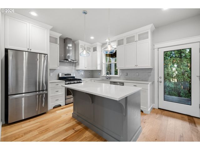 5147 Se CORA St, Portland, OR 97206