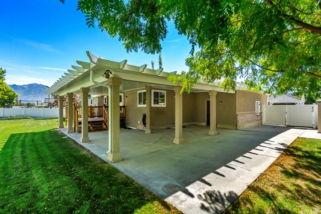 2126 W SILVER TREE CIR, Riverton, UT 84065