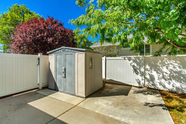 2126 W SILVER TREE CIR, Riverton, UT 84065