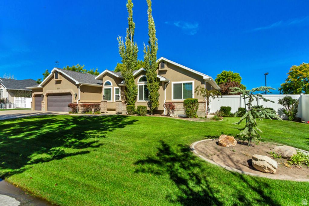 2126 W SILVER TREE CIR, Riverton, UT 84065 — photo 2