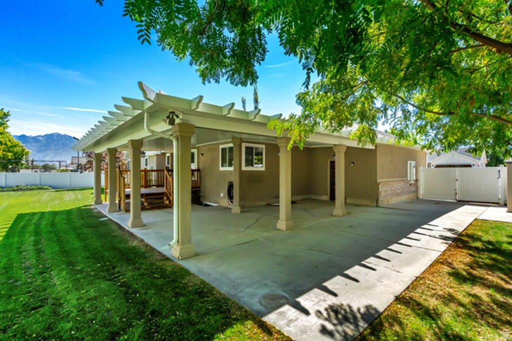 2126 W SILVER TREE CIR, Riverton, UT 84065 — photo 3