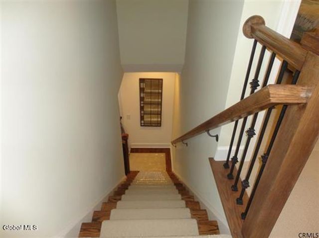 4 Karl Farm Road, Sand Lake, NY 12018