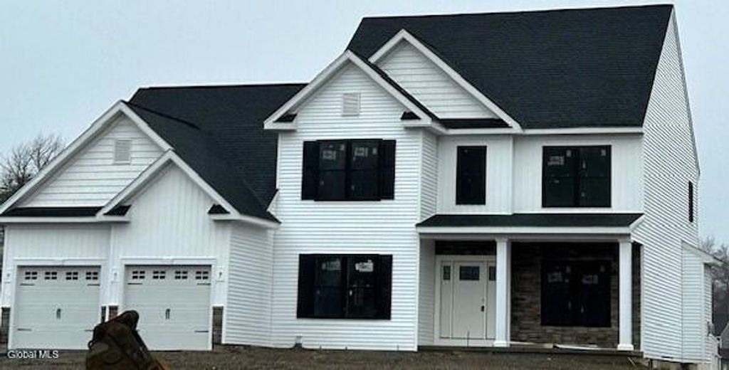 4 Karl Farm Road, Sand Lake, NY 12018