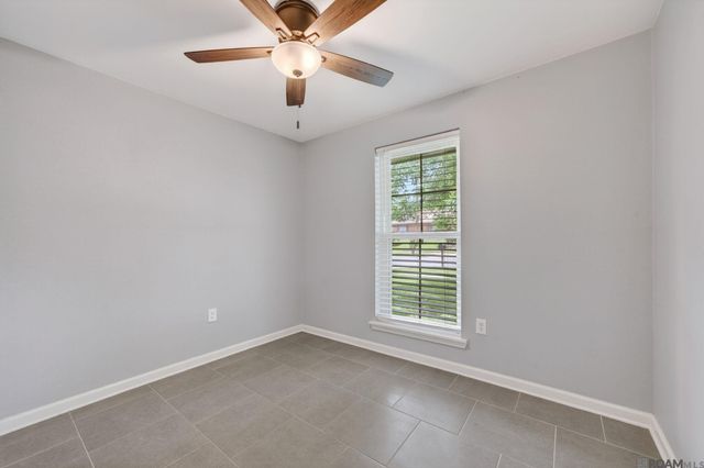 1632 Mary Lou Dr, Baton Rouge, LA 70810