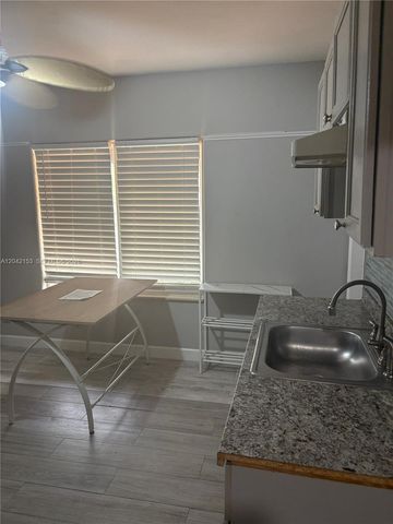 6837 SW 39th Ter 2, Miami, FL 33155