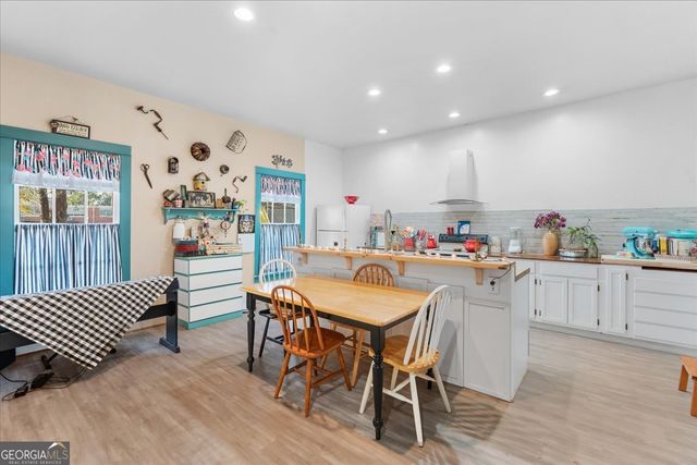 66 Merritt Street, Hawkinsville, GA 31036