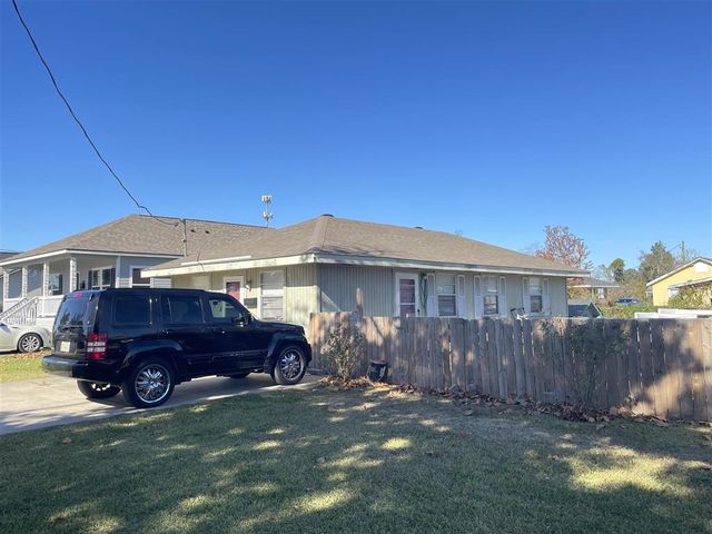 713 Live Oak Street, Lake Charles, LA 70601