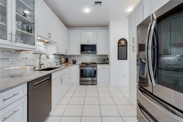 8523 SW 139th Ter, Palmetto Bay, FL 33158