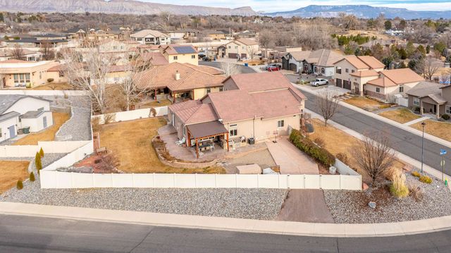 727 Egret Circle, Grand Junction, CO 81505