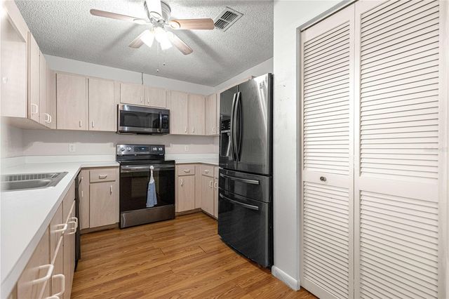 9728 SW 94TH COURT B, Ocala, FL 34481