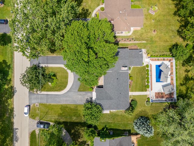 617 S Glendale Lane, Mount Prospect, IL 60056
