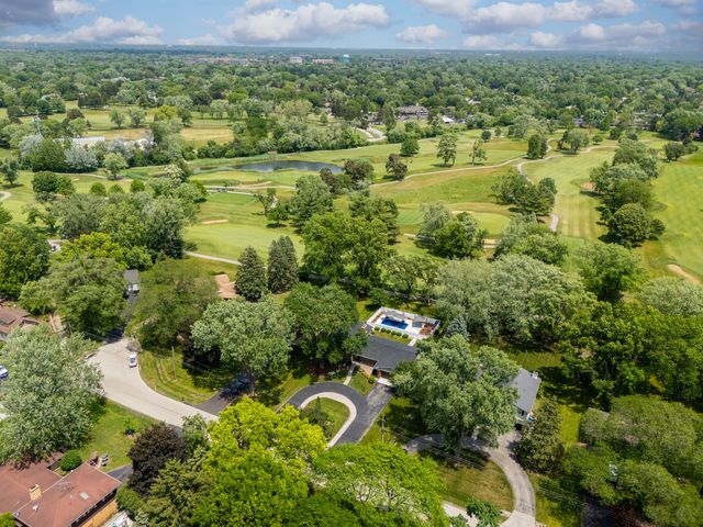 617 S Glendale Lane, Mount Prospect, IL 60056
