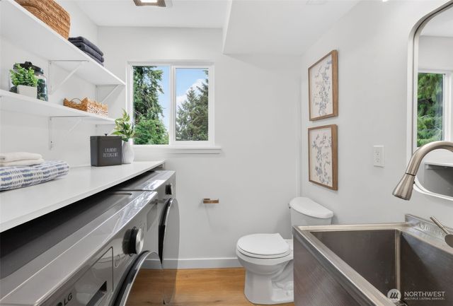 4211 210 th Place NE, Sammamish, WA 98074