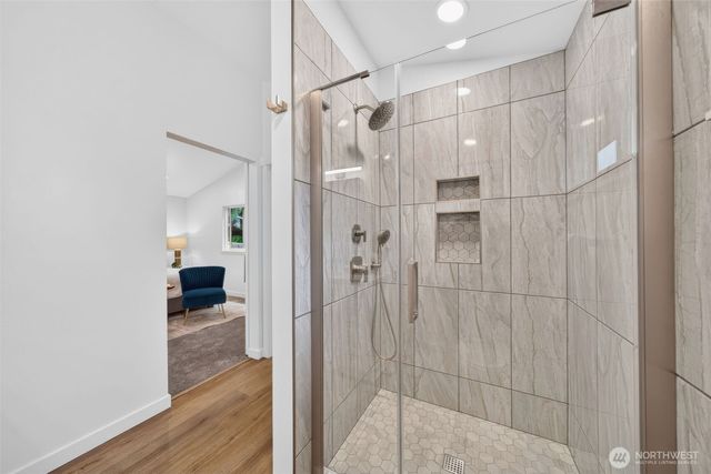 4211 210 th Place NE, Sammamish, WA 98074
