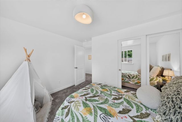 4211 210 th Place NE, Sammamish, WA 98074