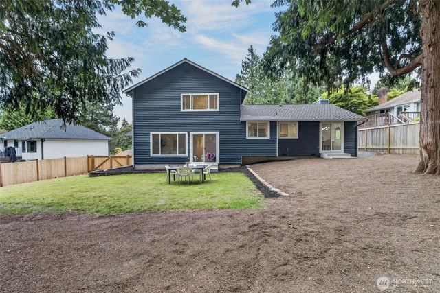 4211 210 th Place NE, Sammamish, WA 98074