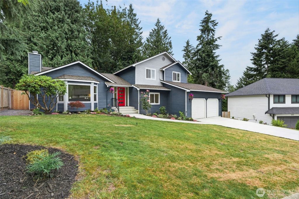 4211 210 th Place NE, Sammamish, WA 98074