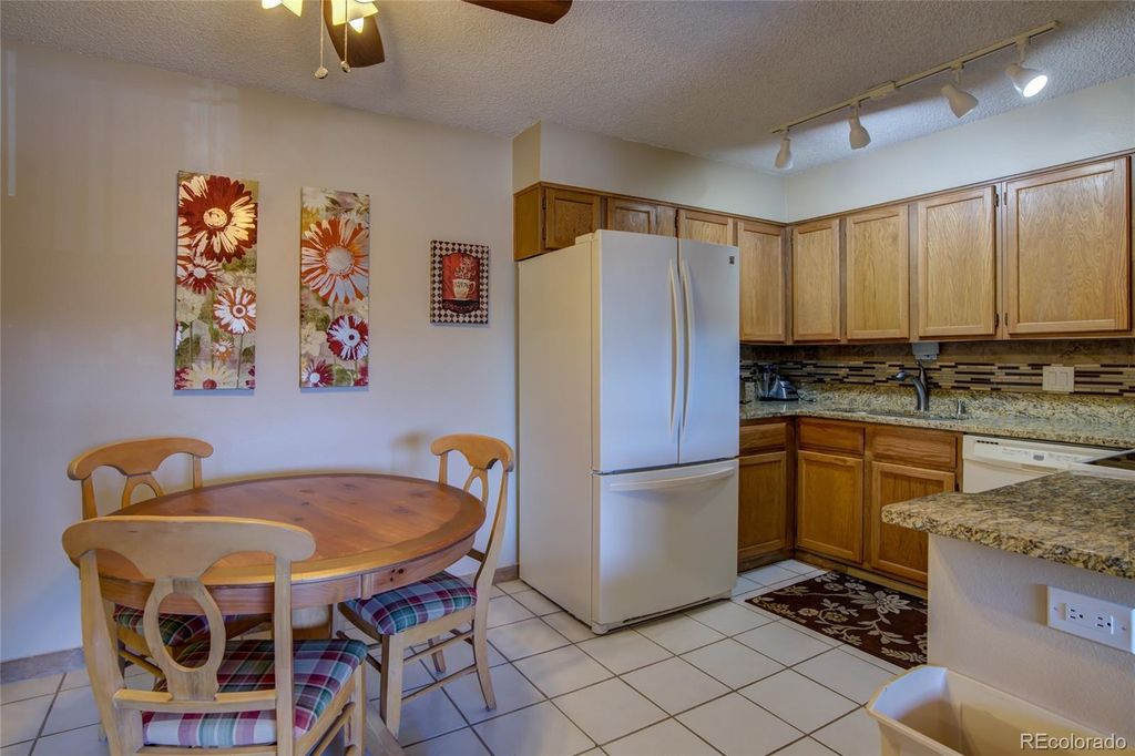 431 Wright Street 209, Lakewood, CO 80228