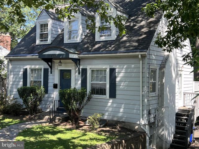 4027 N GLEBE RD, Arlington, VA 22207