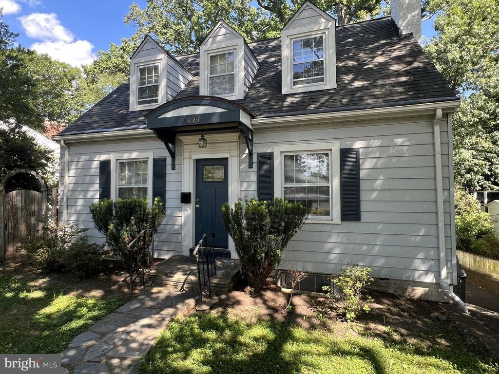 4027 N GLEBE RD, Arlington, VA 22207