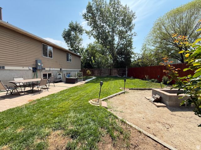 4072 S PEACHWOOD DR, West Valley City, UT 84119