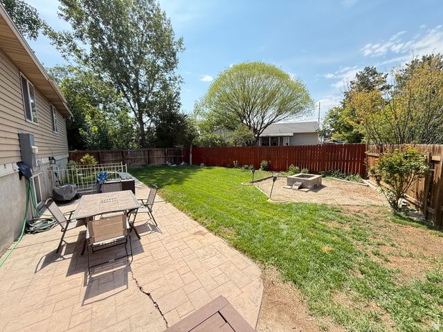 4072 S PEACHWOOD DR, West Valley City, UT 84119