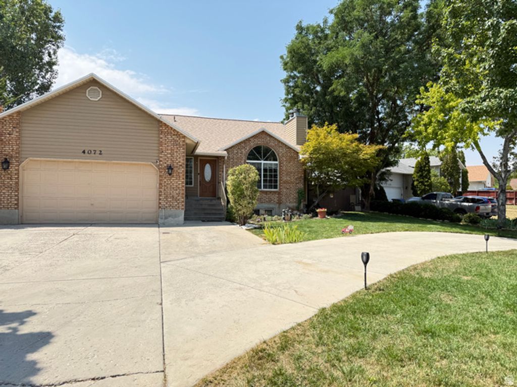4072 S PEACHWOOD DR, West Valley City, UT 84119