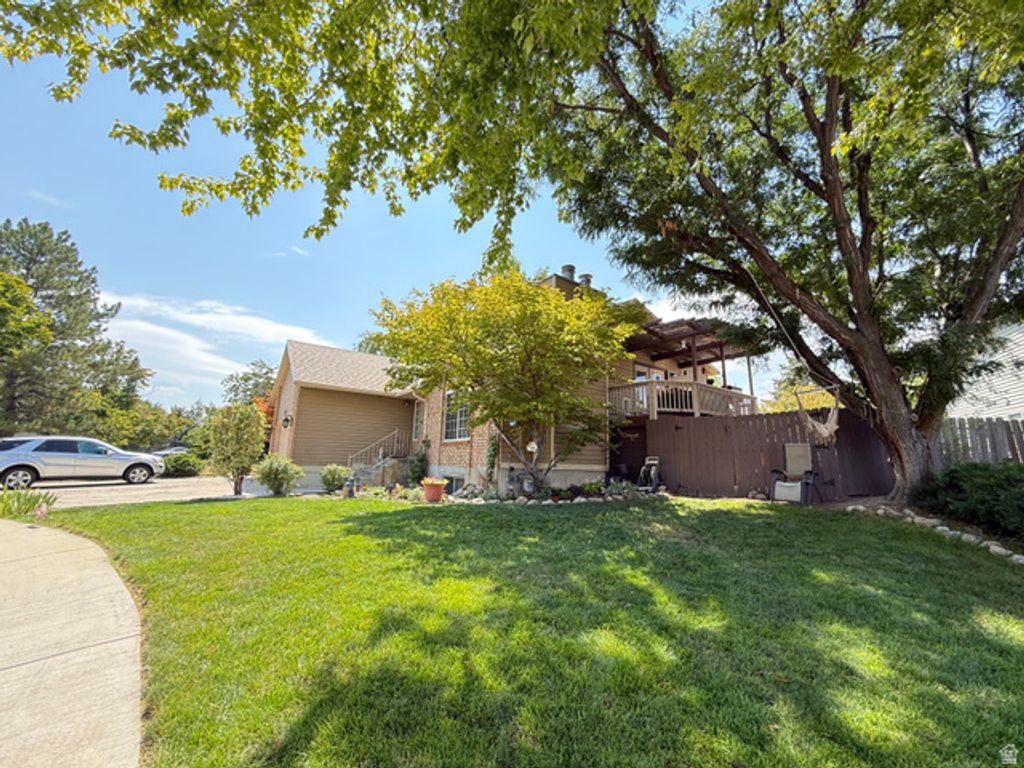 4072 S PEACHWOOD DR, West Valley City, UT 84119 — photo 2