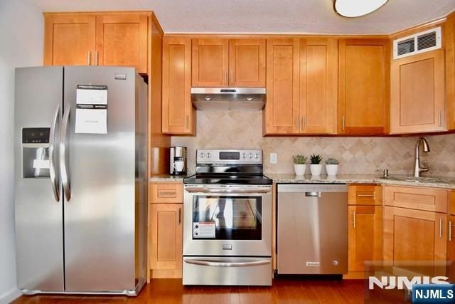 233 12th 2A, Palisades Park, NJ 07650