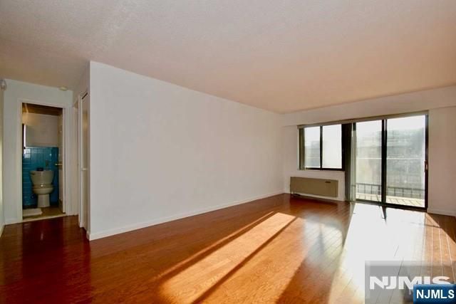 233 12th 2A, Palisades Park, NJ 07650