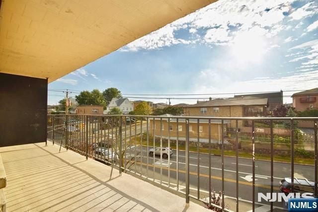 233 12th 2A, Palisades Park, NJ 07650