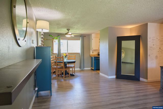 5555 Salinas Ct S, Salem, OR 97306