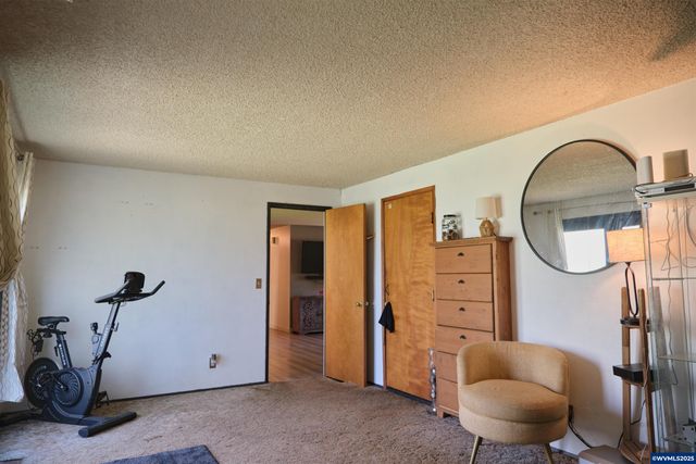 5555 Salinas Ct S, Salem, OR 97306