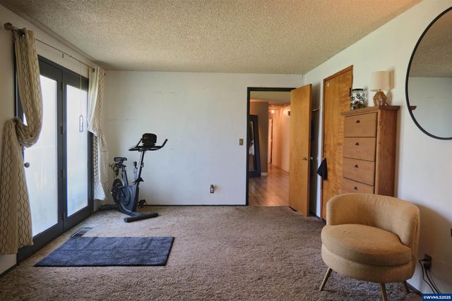 5555 Salinas Ct S, Salem, OR 97306