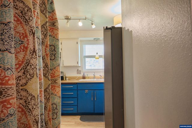 5555 Salinas Ct S, Salem, OR 97306