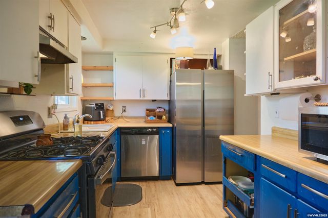 5555 Salinas Ct S, Salem, OR 97306