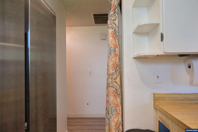 5555 Salinas Ct S, Salem, OR 97306