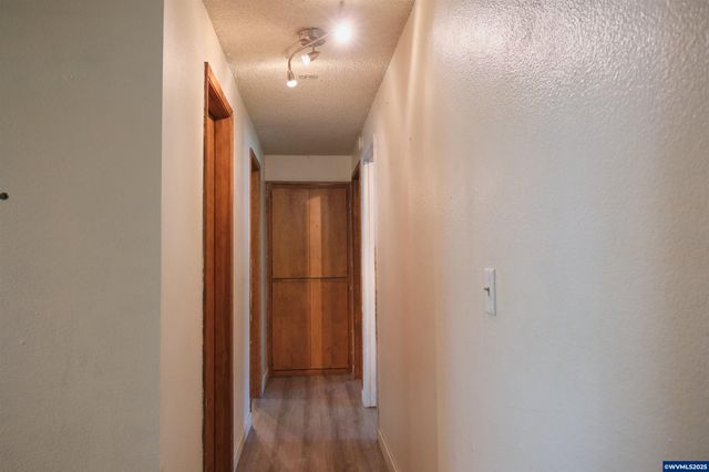 5555 Salinas Ct S, Salem, OR 97306